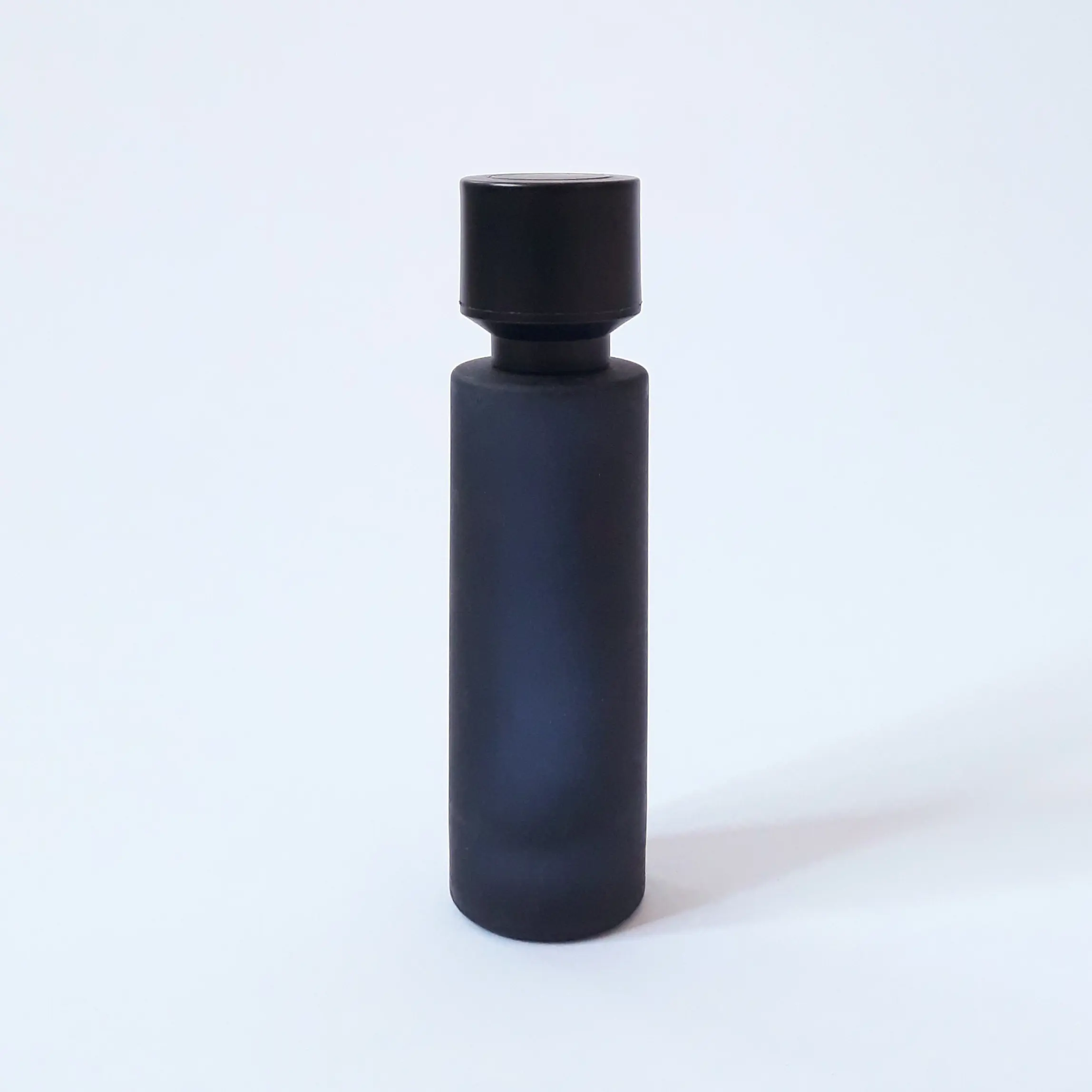 شیشه عطر 30 میل درب پیچی اقیانوسی--1